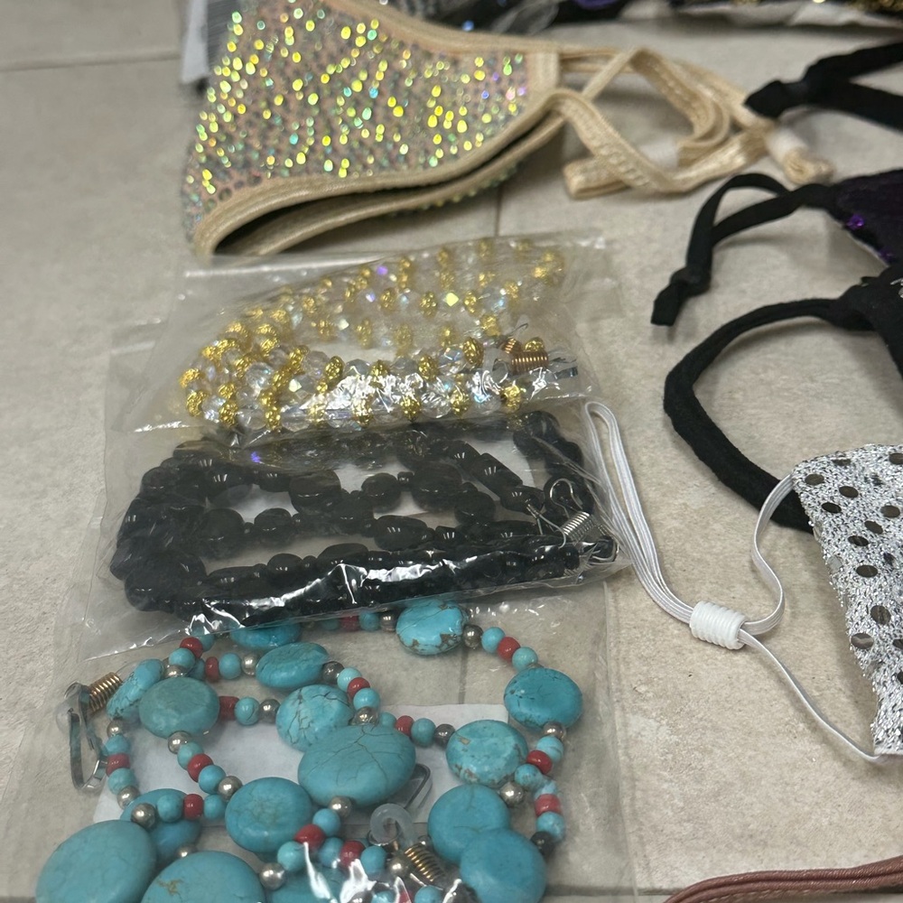 Bundle of 22 Assorted masks AND  3 Lanyards - Picture 4 of 15